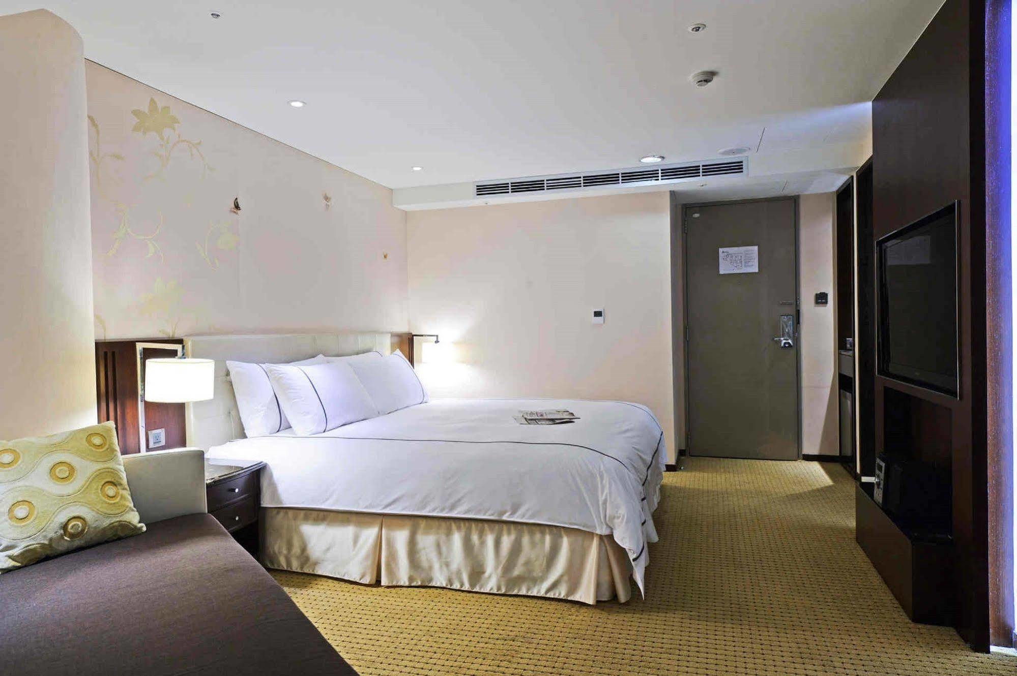 K Hotel Taipei Dunnan Luaran gambar