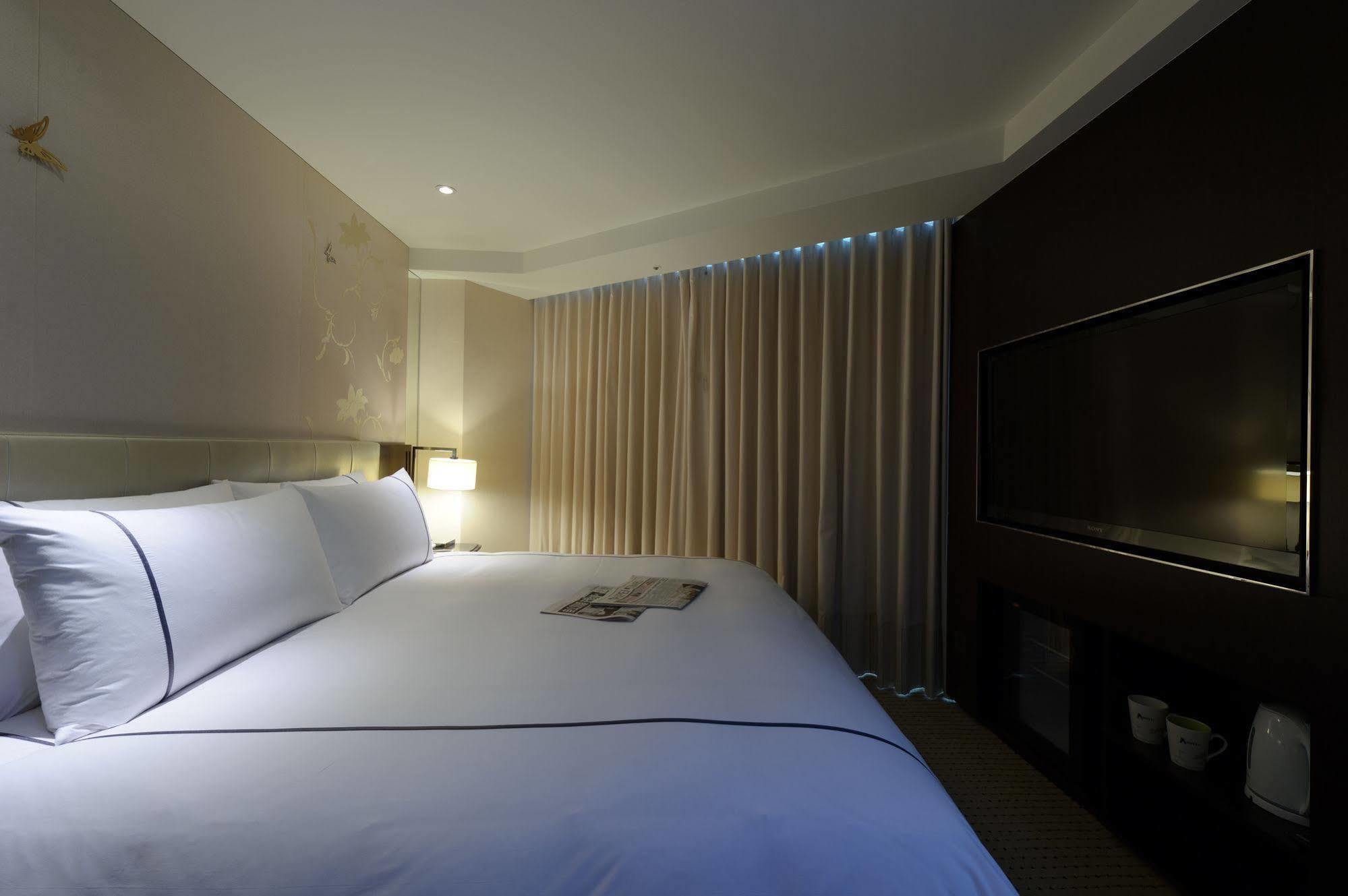 K Hotel Taipei Dunnan Luaran gambar